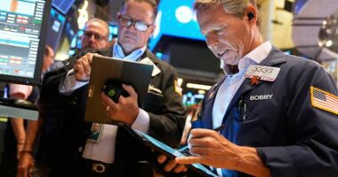 Asian shares retreat after Trump's order imposing new tariffs on 68 countries and the EU