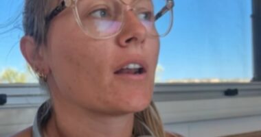 Aussies BANNED from taking photos at Uluru with harsh consequences