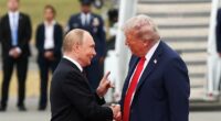 Body language expert breaks down historic Trump-Putin face-off