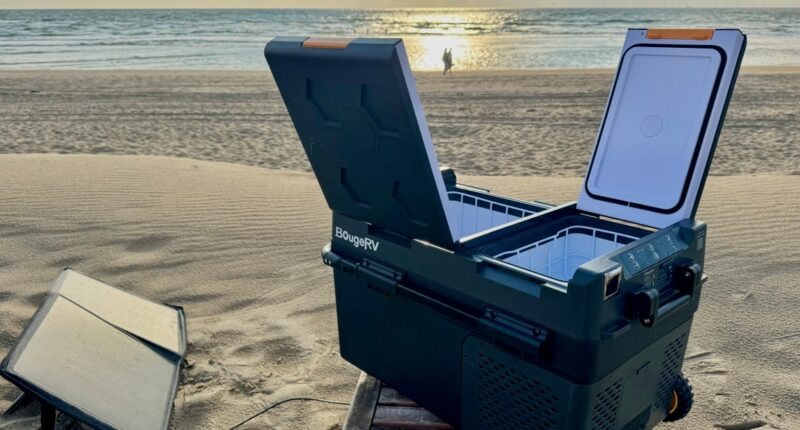 BougeRV’s portable solar fridge is quietly annoying
