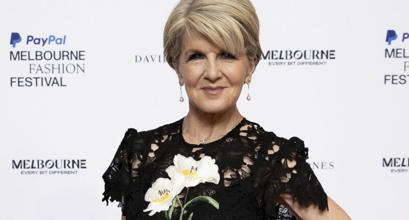 Call for Julie Bishop to resign from top uni role after allegations