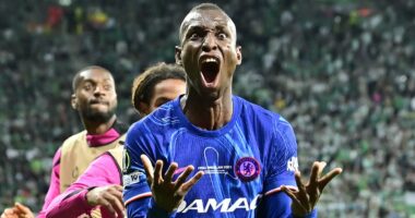 Chelsea's new stance on Nicolas Jackson revealed as FIVE clubs battle to sign him, why Alexander Isak is crucial to striker's future - and what's really true about Cole Palmer's injury status: Chelsea Confidential