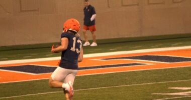 Clement finding footing at right time with Illini