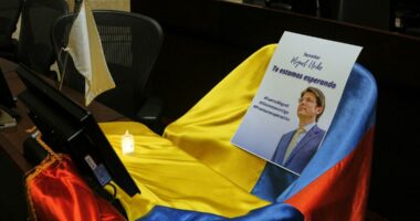 Colombian Sen. Miguel Uribe Turbay dies weeks after campaign rally shooting