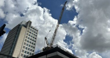 Construction crane at abandoned site in Tampa raising concerns for hurricane season