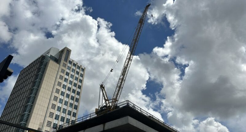 Construction crane at abandoned site in Tampa raising concerns for hurricane season