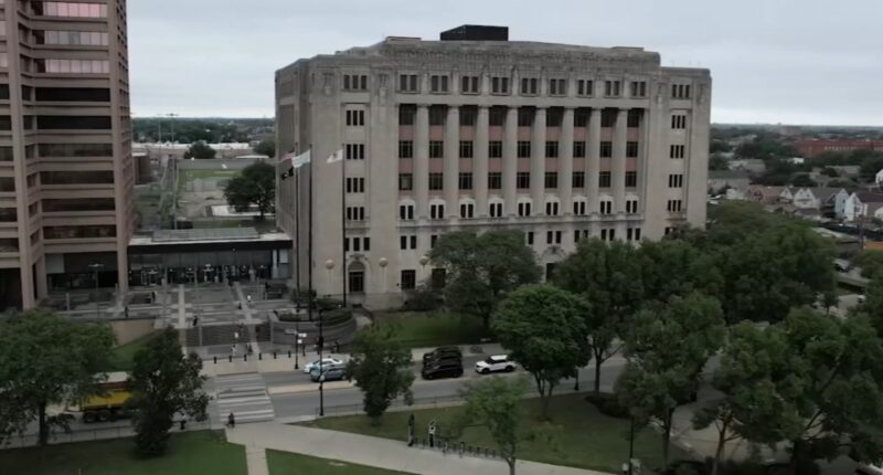 Could the Donald Trump cashless bail executive order lead to the end of Illinois' no cash bail system? Experts weigh in
