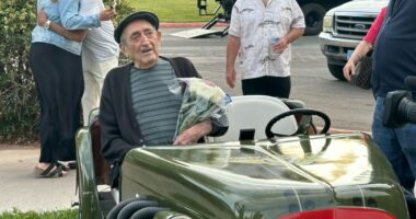 D-Day soldier, 102-year-old WWII vet dies in Las Vegas