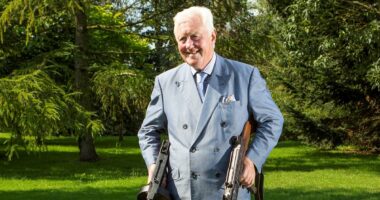 End of an era as sonless Slade turns his mansion over to hotel group