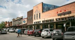 Fears for 'perfect' mountain town in deep red state as Canadian tourists turn their back on visiting over Trump