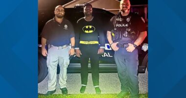 Florida man in Batman pajamas helps police catch burglary suspect