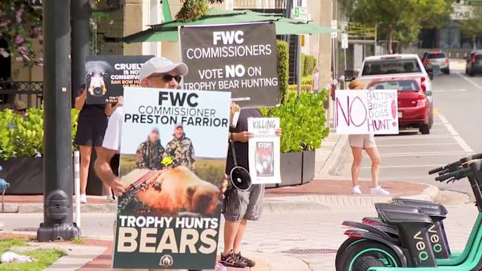 Florida wildlife officials to vote on bear hunt