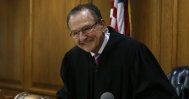 Frank Caprio whose empathy to defendants made him world-famous dies