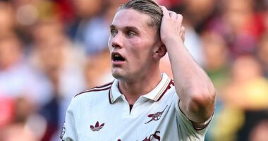 Gary Neville and Jamie Carragher clash over Arsenal's £63m signing Viktor Gyokeres - as pundits debate which forward Mikel Arteta will trust in the Gunners' biggest matches