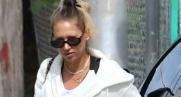 Glamorous ex-tennis star announces shock pregnancy at 44