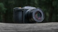 Hasselblad’s new medium format flagship comes with end-to-end HDR