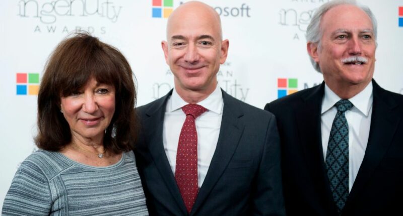 Jeff Bezos with his parents at the Smithsonian Magazine's American Ingenuity Awards.