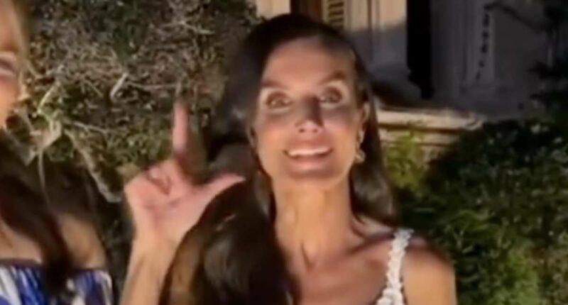 Heartwarming moment Queen Letizia of Spain and her daughters Princesses Leonor and Sofía use sign language at glitzy palace reception in Majorca