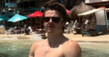 Hollywood star's nepo baby son reveals ripped torso while on holiday