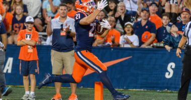 Illini take care of business in season opener, cruise past Western Illinois