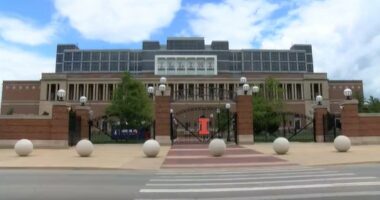 Illinois Athletes, UIPD add metal detectors to Memorial Stadium for 2025 season