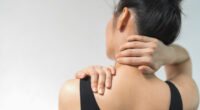 Is cracking your neck harmful? What doctors have to say