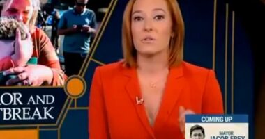 Jen Psaki breaks down while addressing Minnesota school shooting