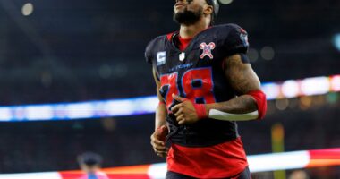 Joe Mixon to miss start of season after Texans make roster move