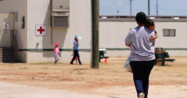 Judge to consider the fate of an agreement on protecting immigrant children in US custody