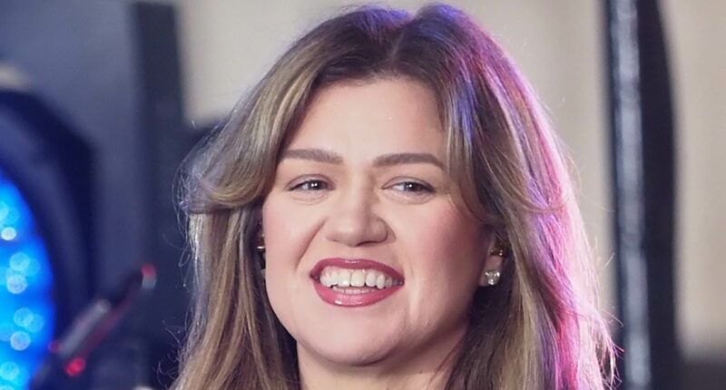 Kelly Clarkson cancels concert appearance after ex-husband's death