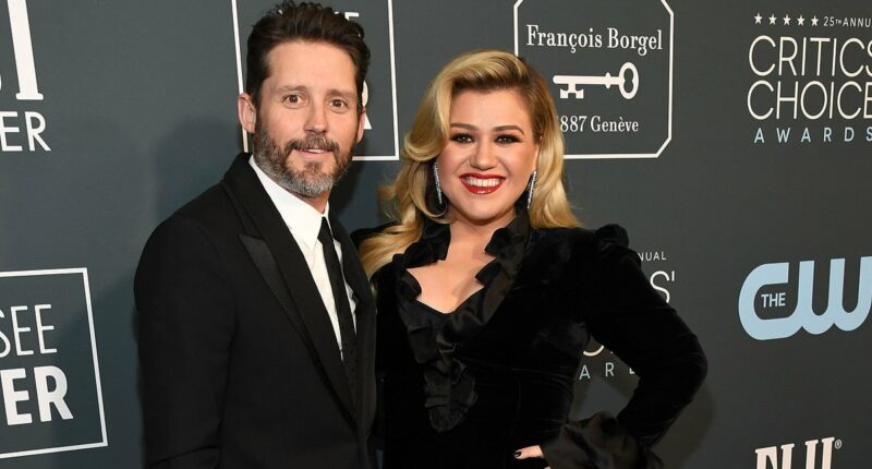 Kelly Clarkson's late ex was in romance with her assistant