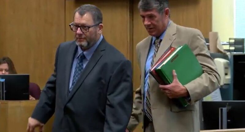 Man left elderly mother in a chair for 2 weeks: Prosecutors