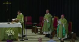 Mass resumes for targeted church after Minneapolis Catholic school shooting