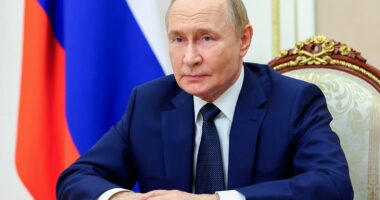 Moscow REFUSES to commit to Putin-Zelensky peace talks