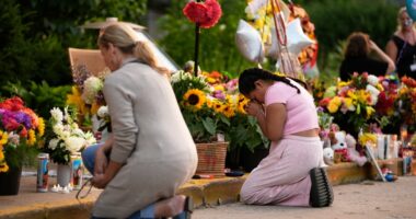 Mother of Minneapolis shooter hires attorney: Reports
