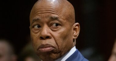NYC Mayor Eric Adams adviser gives reporter chip bag with cash inside