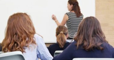 National push for teachers to use AI in Aussie schools