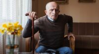 Neurologist shares simple 10-second test that predicts dementia risk early