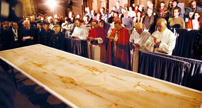 New Shroud of Turin discovery PROVES Christians right about Jesus