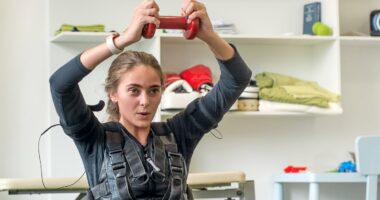 New fitness craze born from military training methods sweeps social media, with experts urging caution