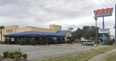 Nurse left her 1-year-old in restaurant parking lot: Police