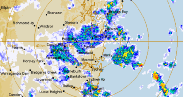 Unfortunately for Sydneysiders craving a little sun, this weekend will most likely bring showers and cloudy skies.﻿