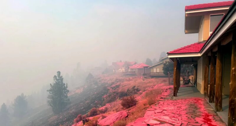 Oregon wildfire threatens thousands of homes as officials issue ominous warning