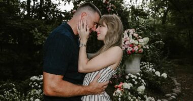 Pass the sick bag, Traylor. KENNEDY's take on Swift's 'promposal'