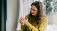 People with arthritis may be eligible for six DWP benefits worth thousands
