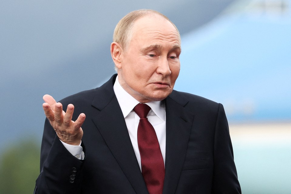 Putin's Strategic Maneuver Turns Zelensky's U.S. Visit into a Diplomatic Challenge... The Russian President's Vision for Peace Unveiled - Internewscast Journal