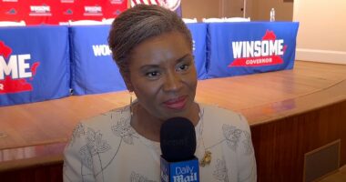 Rising GOP hopeful pushes for Trump's support despite private concerns