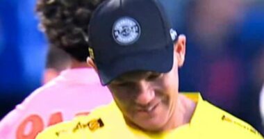 See why footy fans are accusing NRL trainer of the lowest act of the season: 'Ban him for a year!'