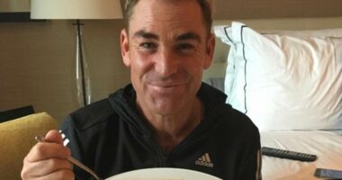 Shane Warne's son reveals the cheeky restaurant move his cricket legend dad pulled - and every Aussie wishes they could do it