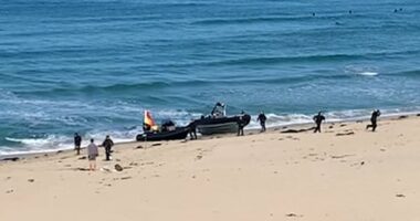 Shock moment boat police chase drug gang on to Cornish beach